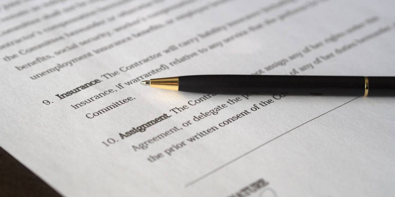 The Importance of a Contracts Lawyer in Business